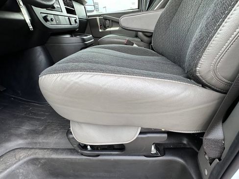 Used 2025 GMC Savana 2500 w/ Driver Convenience Package RWD image 18