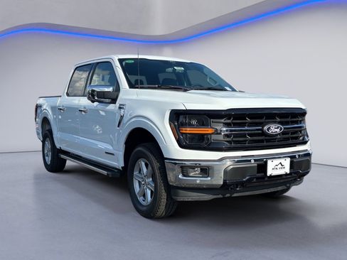 New 2025 Ford F150 XLT w/ Equipment Group 302A MID image 8