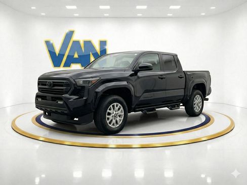 Used 2025 Toyota Tacoma SR5 image 1