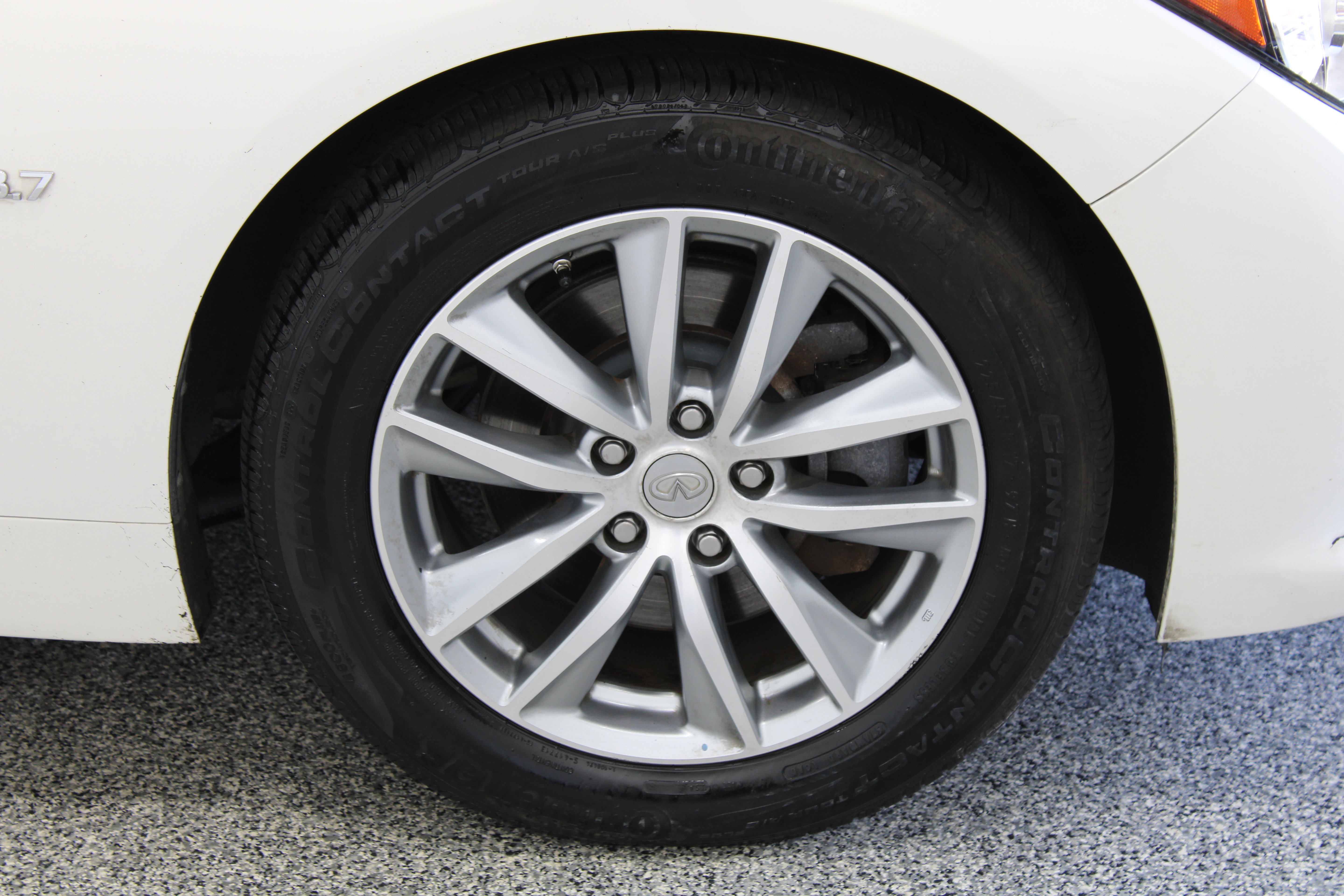 Used 2015 INFINITI Q50 Premium AWD/4WD image 5