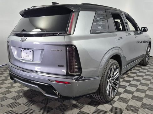 New 2026 Cadillac Vistiq Platinum w/ LPO, Floor Liner Package image 5