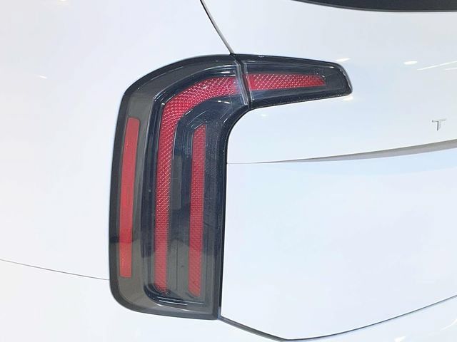 Used 2024 Kia Telluride SX X-Line AWD/4WD image 16