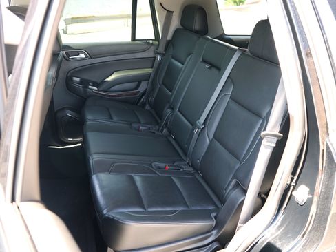 Used 2019 GMC Yukon SLT w/ Open Road Package AWD/4WD image 33