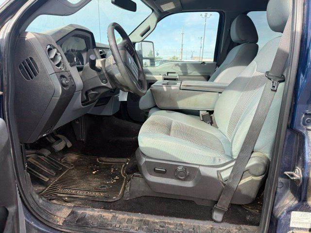 Used 2011 Ford F250 XLT w/ XLT Premium Pkg AWD/4WD image 2