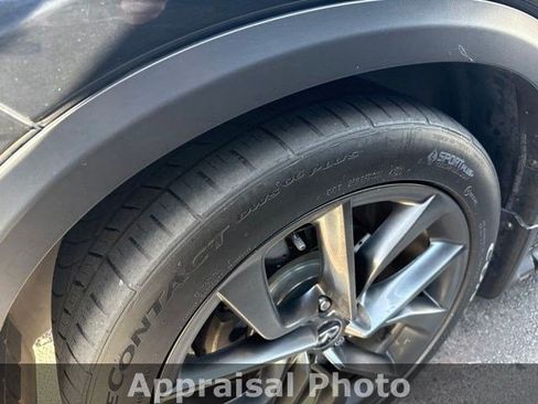 Used 2019 INFINITI QX50 Essential w/ Sensory Package AWD/4WD image 9