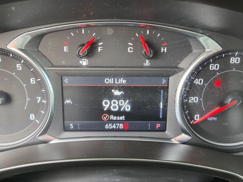 Used 2024 GMC Terrain SLT FWD image 19