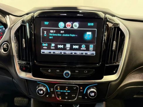 Used 2019 Chevrolet Traverse RS image 20