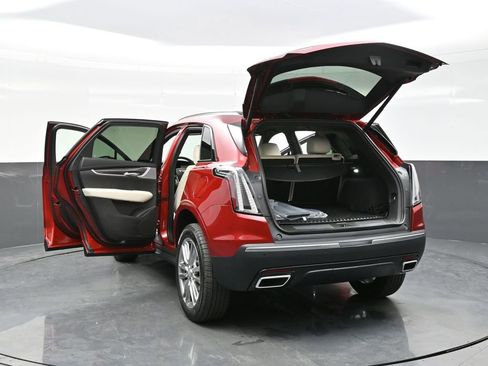 New 2025 Cadillac XT5 Sportv w/ LPO, Floor Liner Package image 37