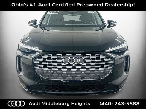 Certified 2025 Audi Q5 Premium AWD/4WD image 2