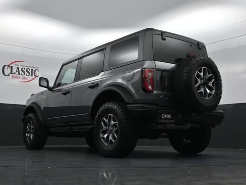 Used 2024 Ford Bronco Badlands image 31