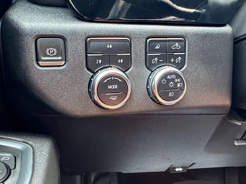 Used 2024 GMC Sierra 3500 SLE w/ SLE Convenience Package AWD/4WD image 27
