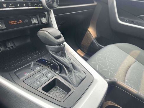 Used 2022 Toyota RAV4 XLE w/ Convenience Package AWD/4WD image 34