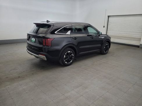 Used 2024 Kia Sorento S FWD image 10