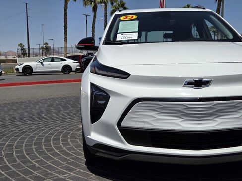 Used 2023 Chevrolet Bolt EUV Premier w/ Sun & Sound Package FWD image 10