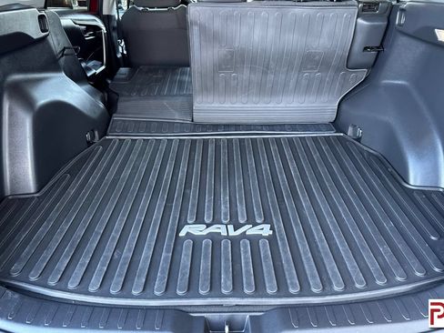 Used 2024 Toyota RAV4 LE AWD/4WD image 18