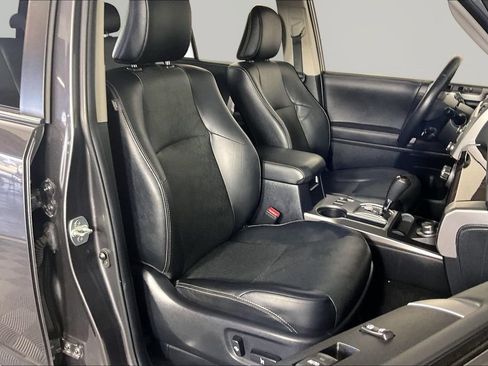 Used 2023 Toyota 4Runner Limited AWD/4WD image 27