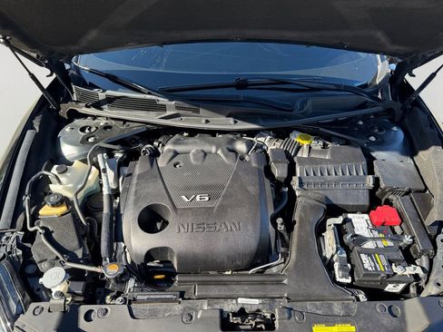 Used 2023 Nissan Maxima SV w/ Floor Mat Group image 9