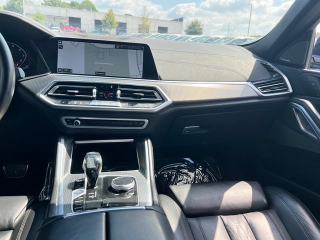 Used 2020 BMW X6 M50i AWD/4WD image 17