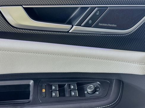 Used 2025 Volkswagen Atlas Cross Sport SEL Premium R-Line image 21