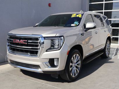 Used 2024 GMC Yukon SLT w/ SLT Luxury Package
