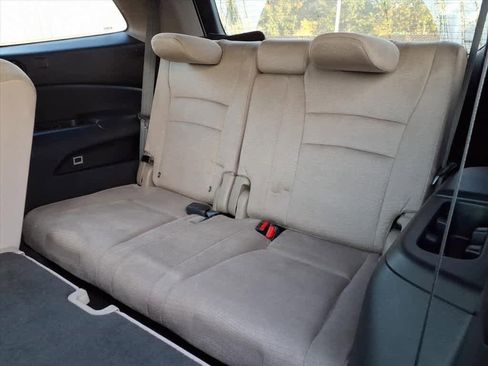 Certified 2017 Honda Pilot LX image 10