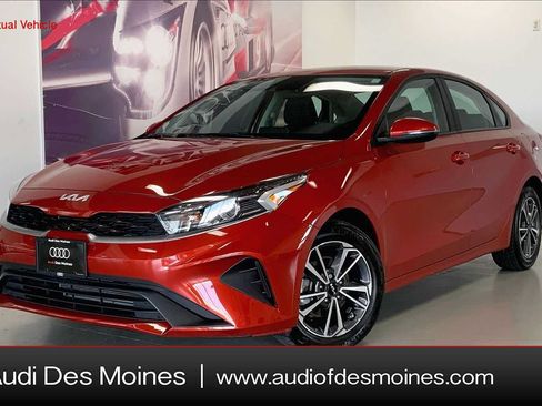 Used 2023 Kia Forte LXS w/ LXS Technology Package FWD image 1