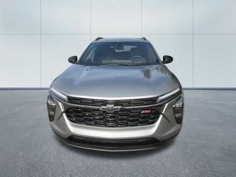 New 2026 Chevrolet Trax RS w/ Driver Confidence Package FWD image 5