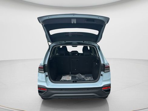 New 2026 Volkswagen Taos SE image 12