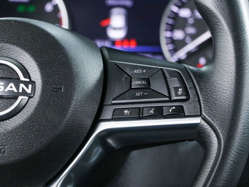 Used 2024 Nissan Sentra SV FWD image 14