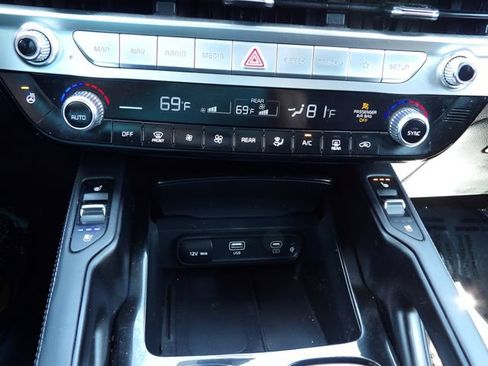 Used 2024 Kia Telluride EX X-Line AWD/4WD image 36