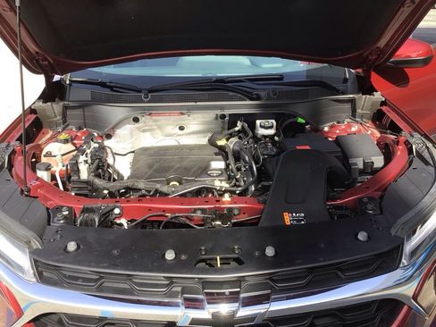 Used 2024 Chevrolet Trax LT w/ Driver Confidence Package image 27