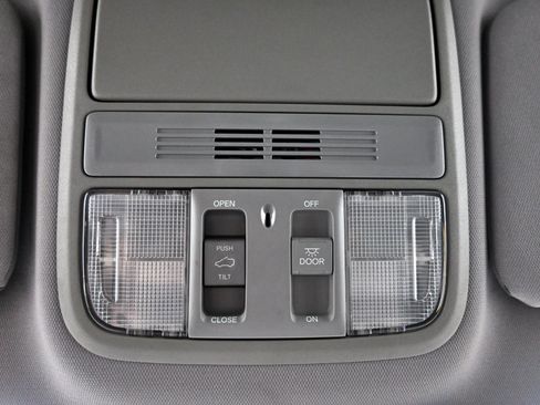Used 2018 Honda CR-V EX image 18