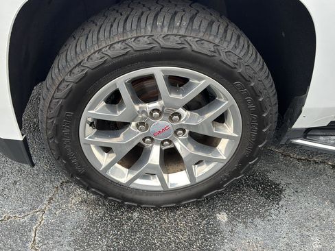 Used 2020 GMC Yukon XL SLT w/ Open Road Package image 34