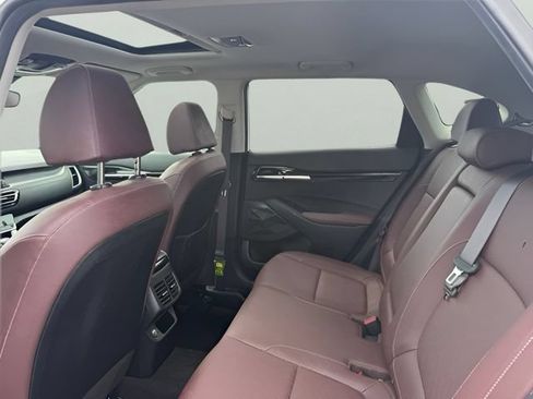 Used 2022 Kia Seltos SX w/ Sunroof Package AWD/4WD image 7