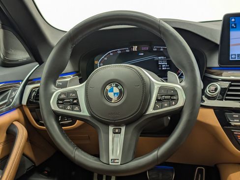 Used 2021 BMW 540i w/ Executive Package image 17