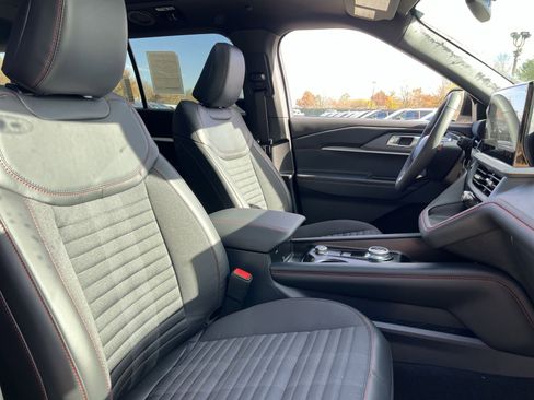 New 2026 Ford Explorer ST-Line w/ ST-Line Street Pack image 28