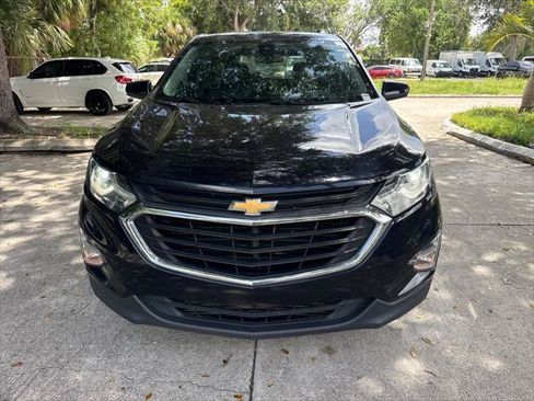 Used 2020 Chevrolet Equinox LT w/ Driver Convenience Package FWD image 3