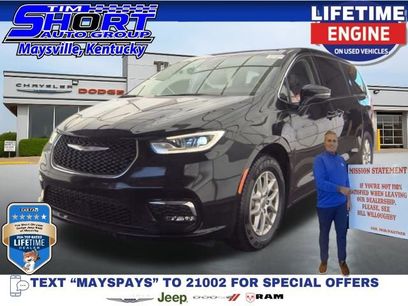 Used 2024 Chrysler Pacifica Touring-L