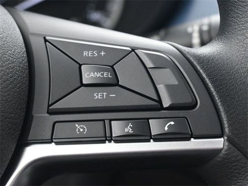 Used 2025 Nissan Versa SV w/ Trunk Package image 39