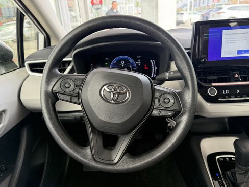 Certified 2026 Toyota Corolla LE image 30