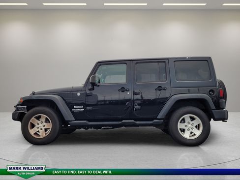 Used 2013 Jeep Wrangler Unlimited Sport AWD/4WD image 7