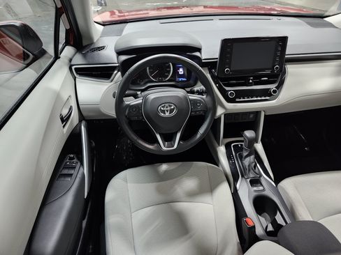 Used 2022 Toyota Corolla Cross LE FWD image 21