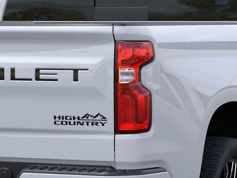 New 2026 Chevrolet Silverado 1500 High Country AWD/4WD image 12