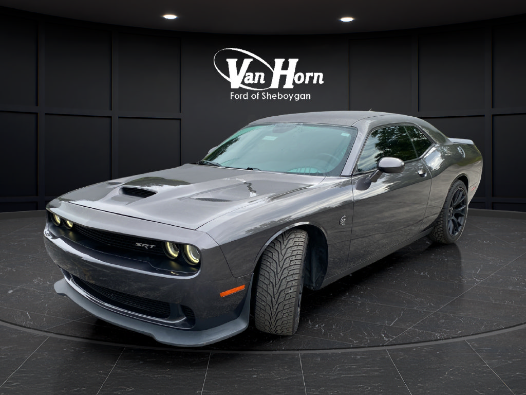 Used 2016 Dodge Challenger SRT Hellcat RWD image 3