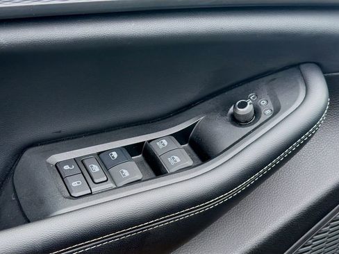 Used 2024 Jeep Grand Cherokee Altitude image 23