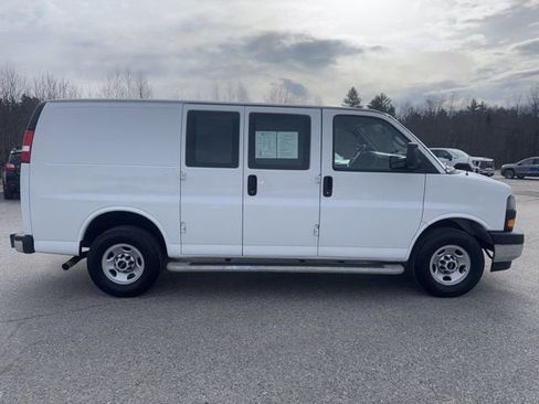 Used 2024 GMC Savana 2500 w/ Driver Convenience Package RWD image 7