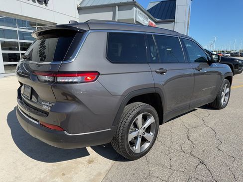 Used 2021 Jeep Grand Cherokee L Limited AWD/4WD image 5