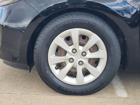 Used 2015 Kia Rio LX FWD image 7