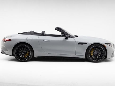 Used 2022 Mercedes-Benz SL 55 AMG 4MATIC image 15