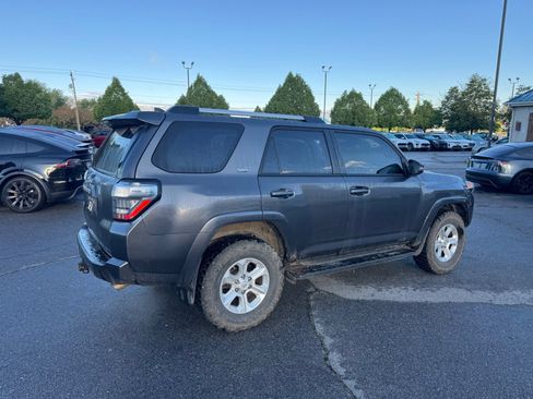 Used 2020 Toyota 4Runner SR5 Premium AWD/4WD image 5